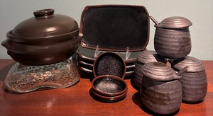 lot 234A image: Amazing Kitchenware and Decor Including Rice Cooker, Speckled Buff Salt Cellar and More