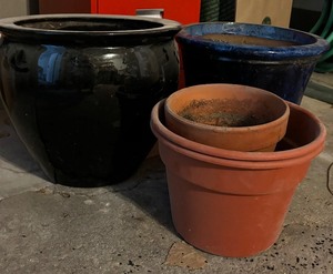lot 342A image: Lovely Black, Blue and Terracotta Plastic and Ceramic Flower Pots