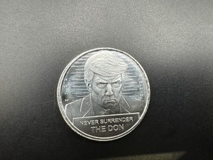 BU One Ounce .999 Silver Donald J. Trump Never Surrender Round