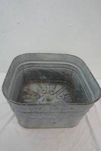 vintage galvanized wash tub