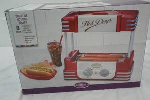 NEW Nostalgia 50-Style Hot Dog Roller