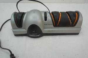 Presto electric knife sharpener