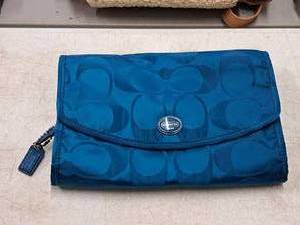 lot 694 image: Coach Luggage Accessory