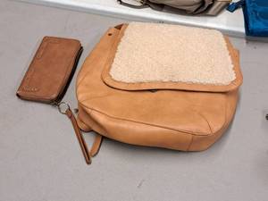 lot 704 image: Universal Thread PurseBackpack and Clutch