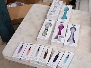 lot 749 image: Lot of (12) Pop Sonic Personal Care Products - Spade FaceNeck Beauty Device, Nose Trimmer