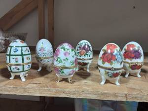 6-Vintage Footed Hinged Egg Trinket Boxes