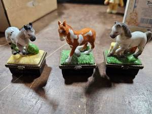 Horse Collectibles Mobile, Trinket Boxes, Onyx, Leather Purse & Cherished Teddy