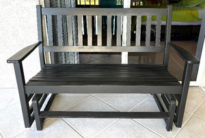 lot 39 image: Black Glider Bench