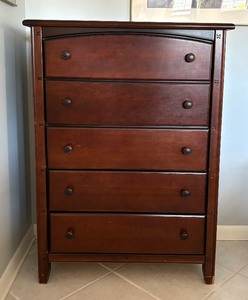lot 48 image: Beautiful Basset Five Drawer Dresser