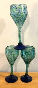 lot 94 image: Gorgeous Speckled Art Glass Stemware  Glassware