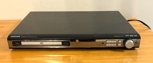 lot 95 image: Philips HTS3400 DVD Home Theater System