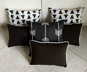 lot 103 image: Beautiful Black and White Accent Pillows