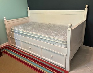 lot 29A image: White Twin Trundle Bed