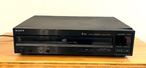 lot 141 image: Sony CDP-C205 Compact Disk Player