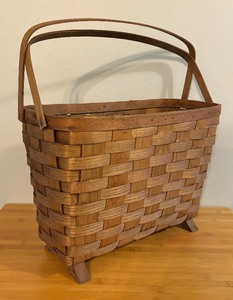 lot 147 image: Vintage Basket