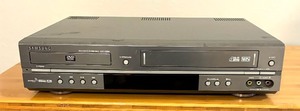 lot 149 image: Samsung DVD-V2000 DVDVHS Dual Deck Player