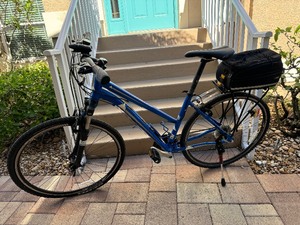 lot 8B image: Traverse 1.3 Bicycle