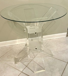 lot 20 image: Vintage Lucite Accent Table