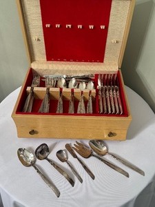 lot 125 image: Vintage Community South Seas Flatware