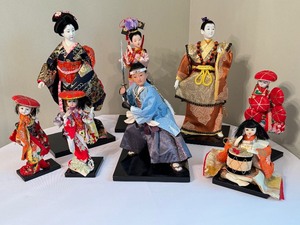 lot 55A image: Variety of Vintage Asian Doll Figurines