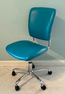 lot 33 image: Aqua Blue Office Chair