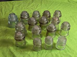 lot 8 image: Collection of 16 Vintage Glass Insulators