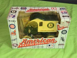 lot 21 image: Ertl American Pastime Series Die Cast Metal Bank - Oakland Athletics