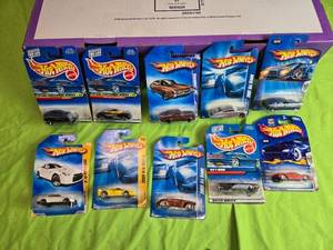 lot 27 image: Lot of 10 Hot Wheels Cars - Collectors Set
