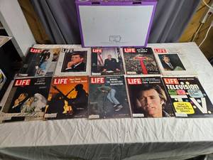 lot 89 image: Collection of 10 Vintage Life Magazines from 1961 to 1967
