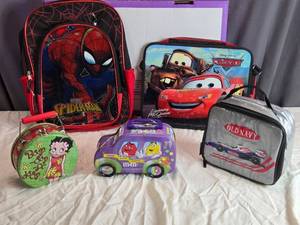 lot 101 image: Lot of Childrens Lunchboxes & Backpack - Spiderman, Old Navy, Cars, Betty Boop