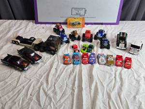 lot 108 image: Lot of Diecast and Toy Cars - Various Models Including Lightning McQueen