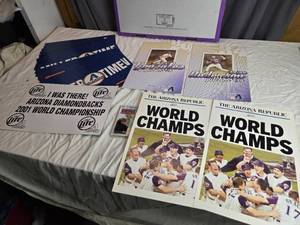 lot 138 image: Arizona Diamondbacks 2001 World Championship Memorabilia Collection