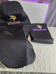 lot 165 image: Minnesota Vikings Team Logo Seat Covers Set