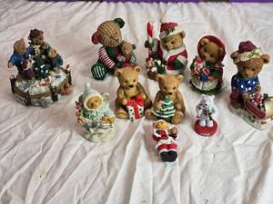 lot 190 image: Collection of 10 Adorable Holiday Bear Figurines