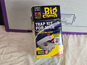 lot 200 image: The Big Cheese Trap Kit for Mice - Lockable Trap Station - Lot of 2