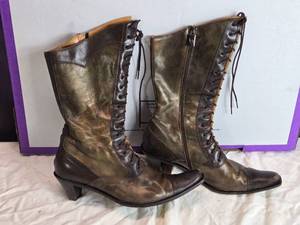 lot 203 image: Vintage 1990s Leather Ankle Boots with Heels - Size 7 12