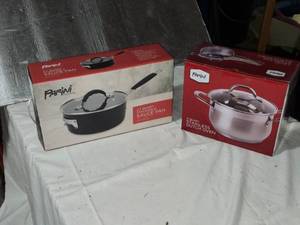 lot 249 image: Set of 2 Parini Cookware Including 2.7 Quart Stackable Sauce Pan and 4 Quart Stainless Dutch Oven