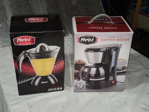 lot 251 image: Set of 2 Parini Appliances Juicer and Compact 5-Cup Coffee Maker