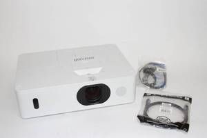 lot 8 image: Maxell MC-WU5505 WUXGA 5200-ANSI Lumen Home Theater HD Projector  Video Projection System