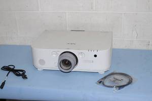 lot 73 image: NEC PA571W Large Venue Widescreen 5700-Lumen WXGA Professional 3LCD Projector with HDMI