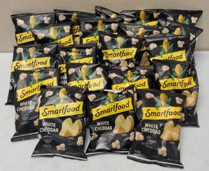 lot 17 image: Snack Size Bags of Smartfood White Chedder Popcorn 58 oz bags