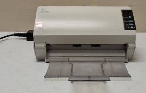 lot 41 image: Fujitsu    Fujitsu FI-5120C Scanner