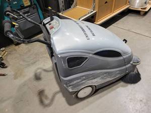 lot 18 image: Eagle Power Products Group Floor Sweeper (working condition unknown) (522929)