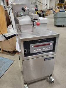 lot 54 image: Henny Penny Pressure Fryer (Working Condition Unknown) (526433)