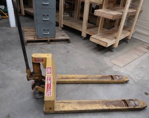 ROL-LIFT FLOOR JACK
