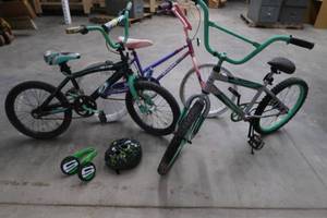 3 BIKES