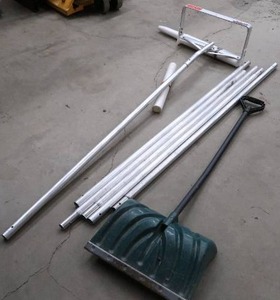 SNOW PEELER PLUS SHOVEL