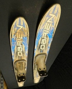 VINTAGE OBRIEN WATER SKIS
