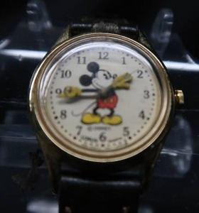 VINTAGE LORUS MICKEY MOUSE WATCH