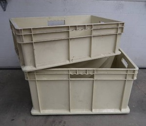2 HEAVY DUTY STORAGE CRATES